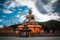 Tashichho Dzong Thimphu Bhutan – Whitewashed Fortress Monastery Along Wang Chhu River